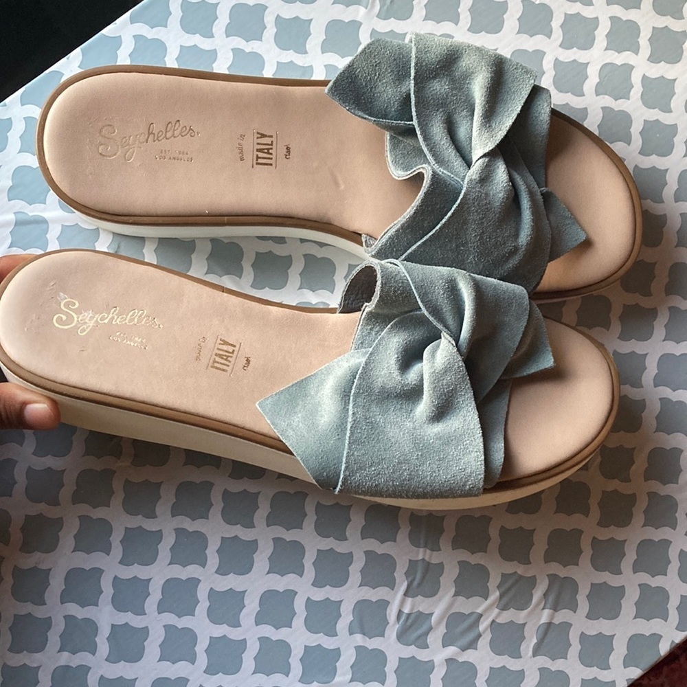 Seychelle’s Platform Women’s Suede Tie Knot Sandal (10)